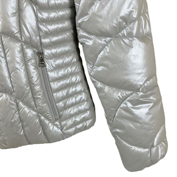 GUESS quilted pearlescent silver puffer jacket - Picture 9 of 16